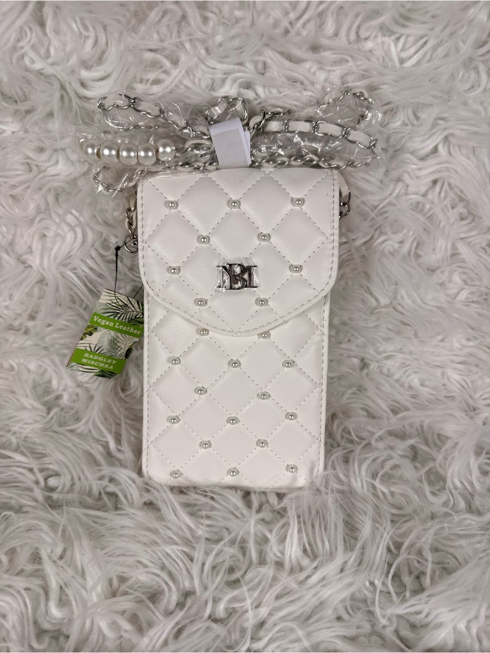 Badgley Mischka White Quilted Crossbody Phone Bag with Pearl Chain